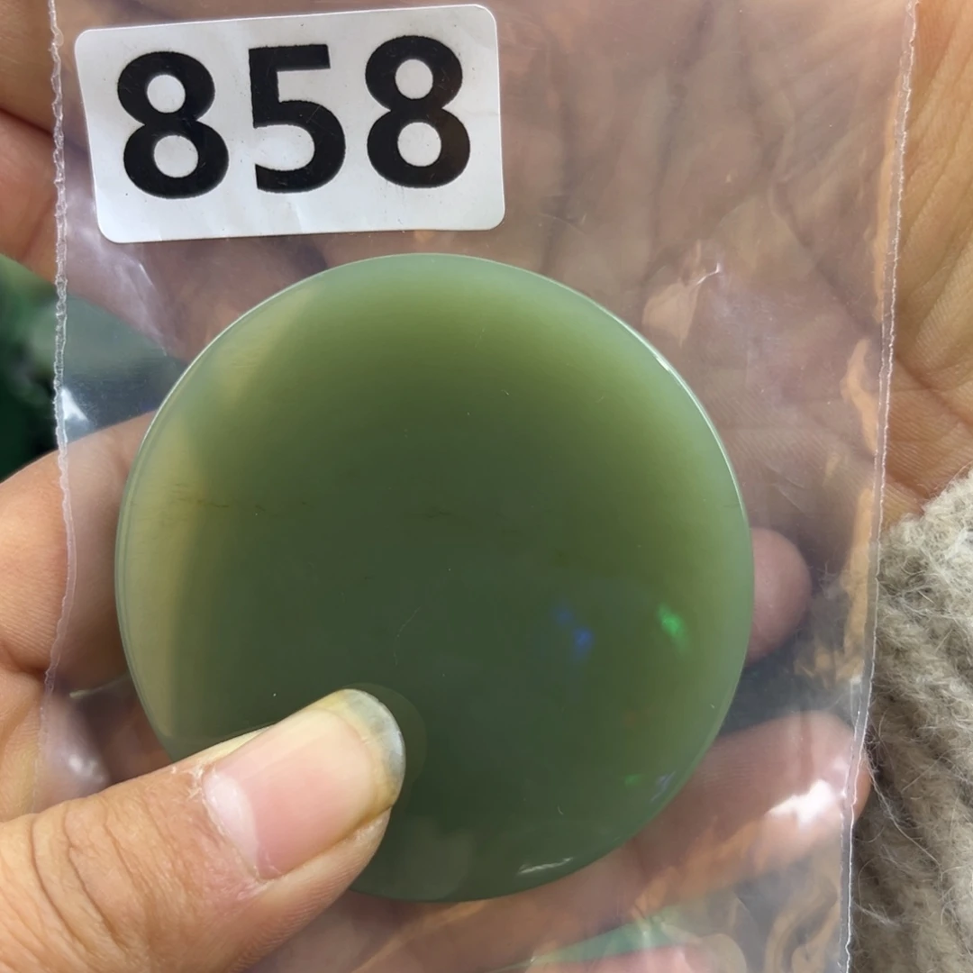 和田玉未镶嵌珠宝半成品