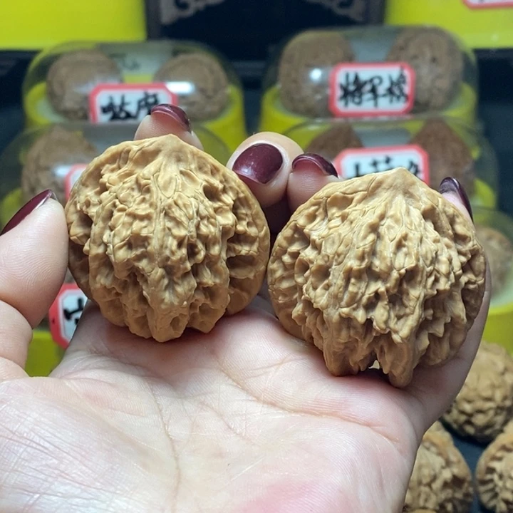 文玩核桃把件020霞云岭狮子头44尺