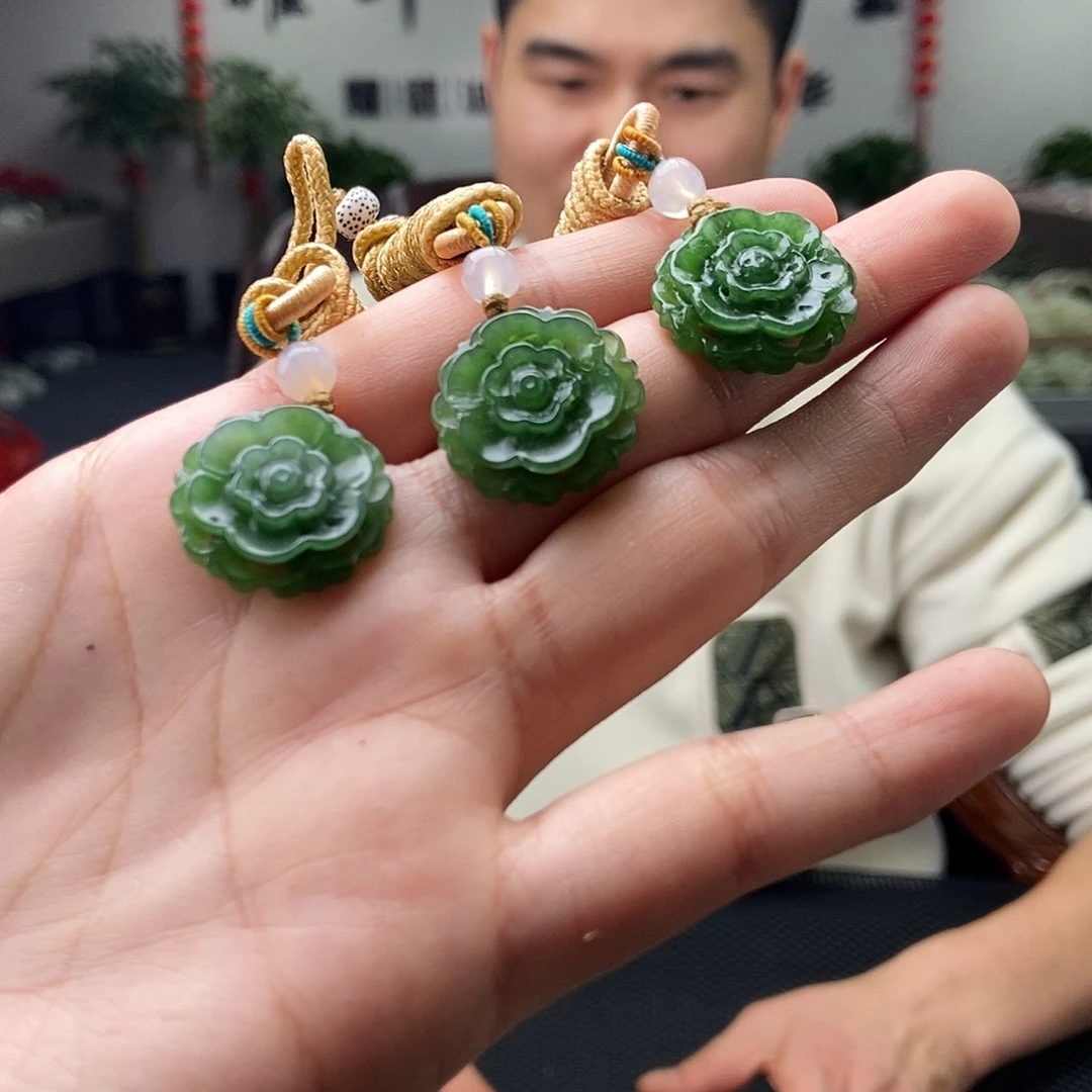 和田玉颜色多样性发拍一发一未镶嵌