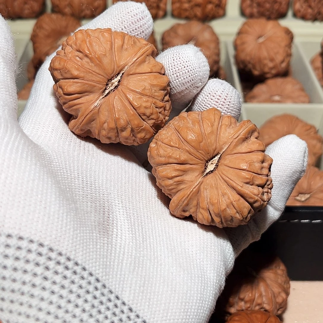 扎***勒吊坠文玩核桃367    扎西德勒