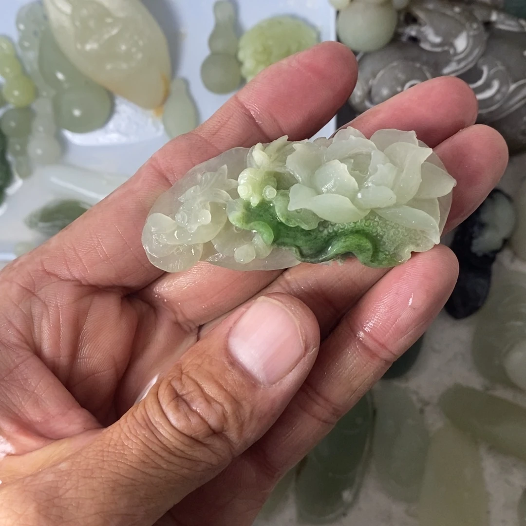 和田玉未镶嵌吊坠(不含链)