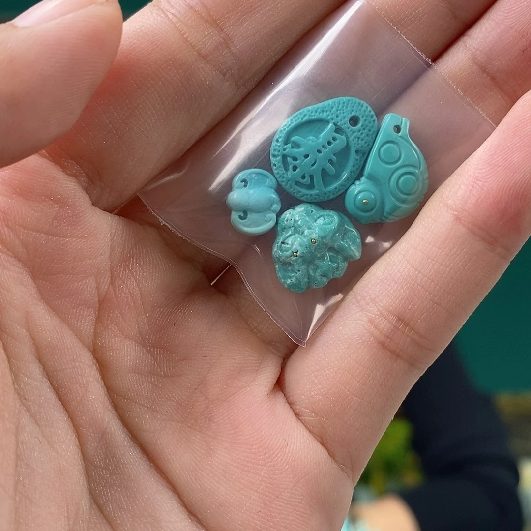 绿松石未镶嵌珠宝奇石