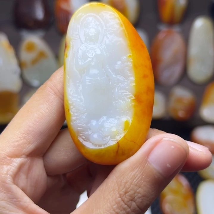 和田玉未镶嵌颈饰