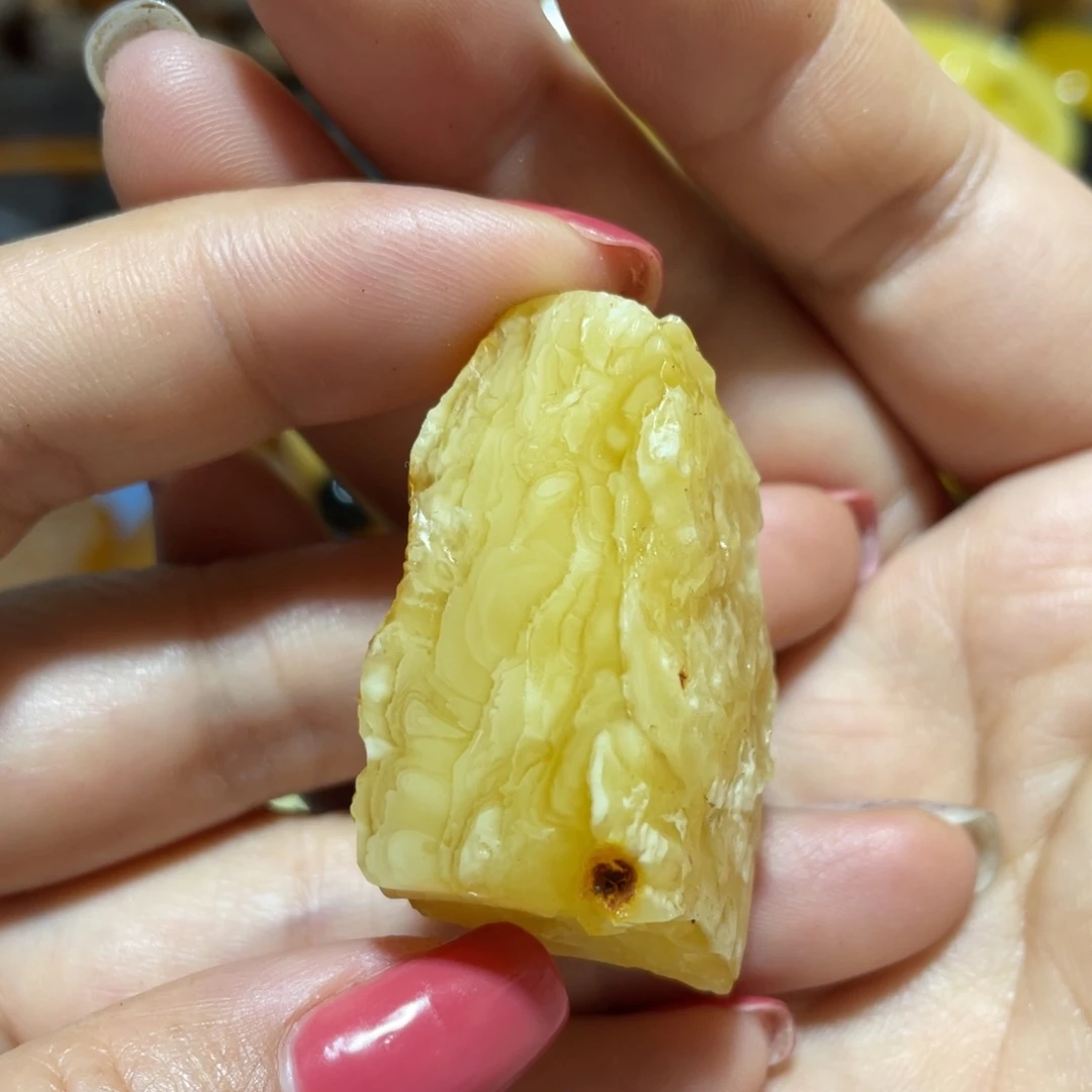 定制琥珀未镶嵌原石