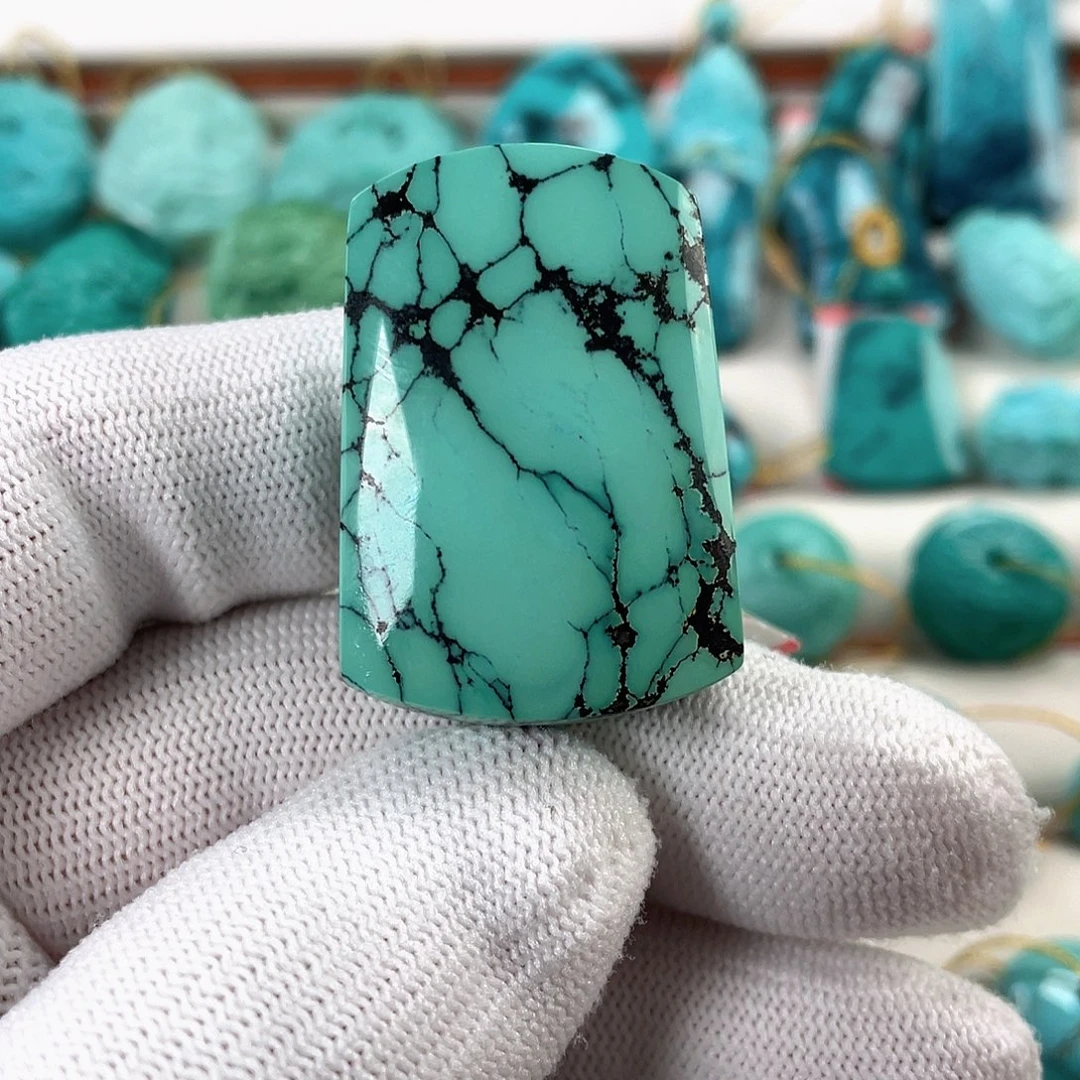 绿松石未镶嵌挂件