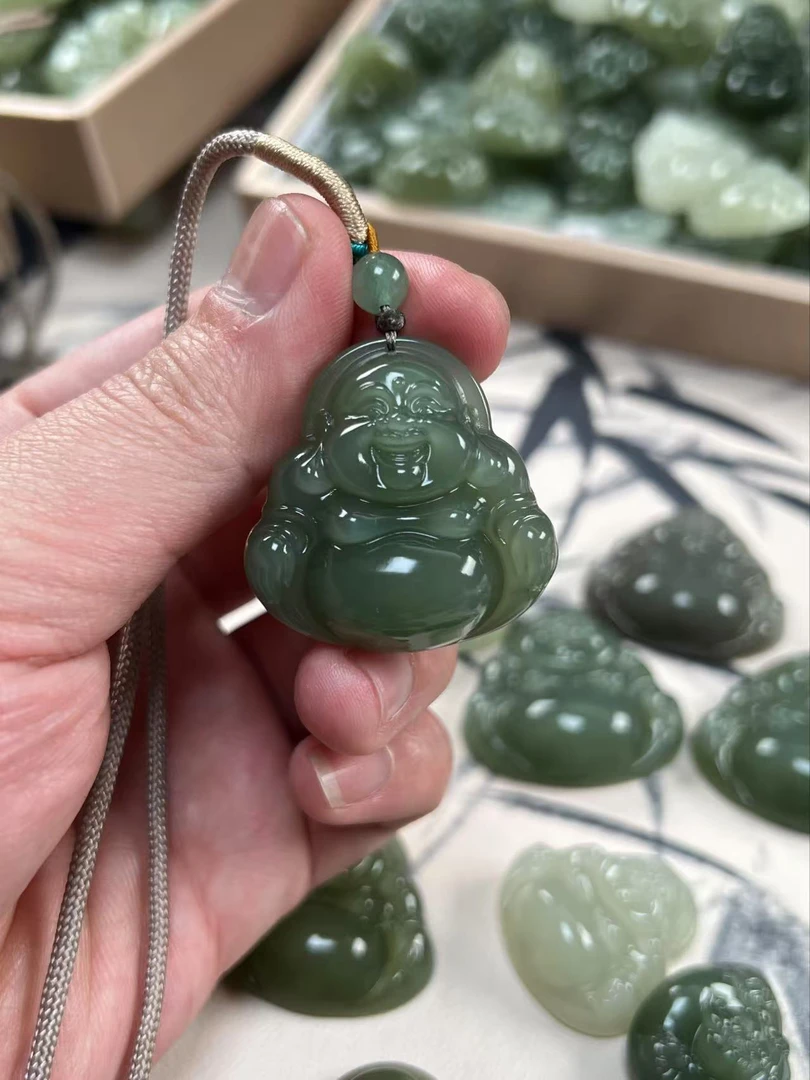 和田玉瑕疵款佛公