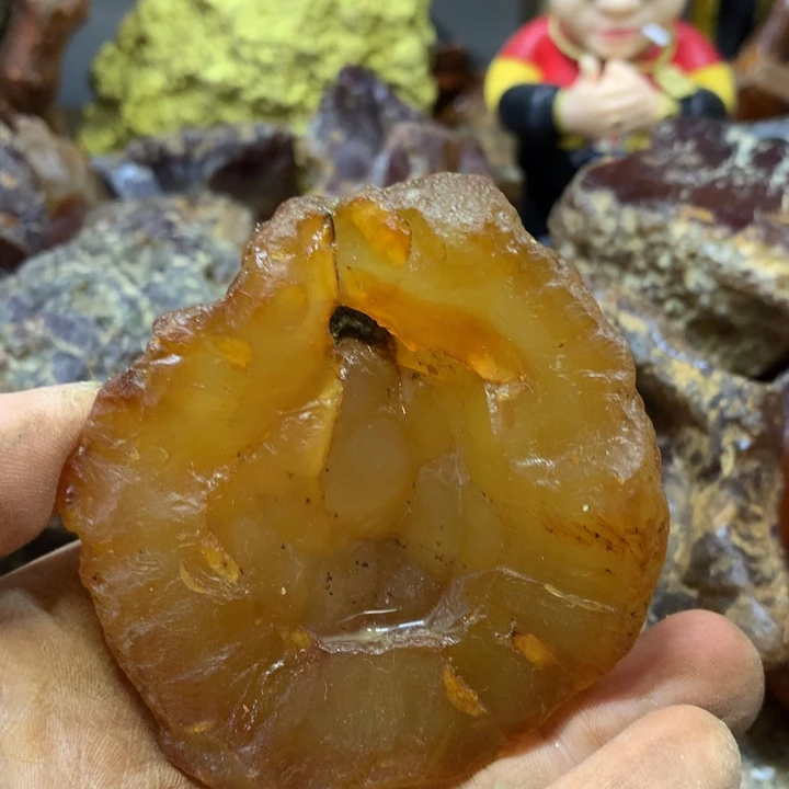 玛瑙/玉髓原石未镶嵌天*间