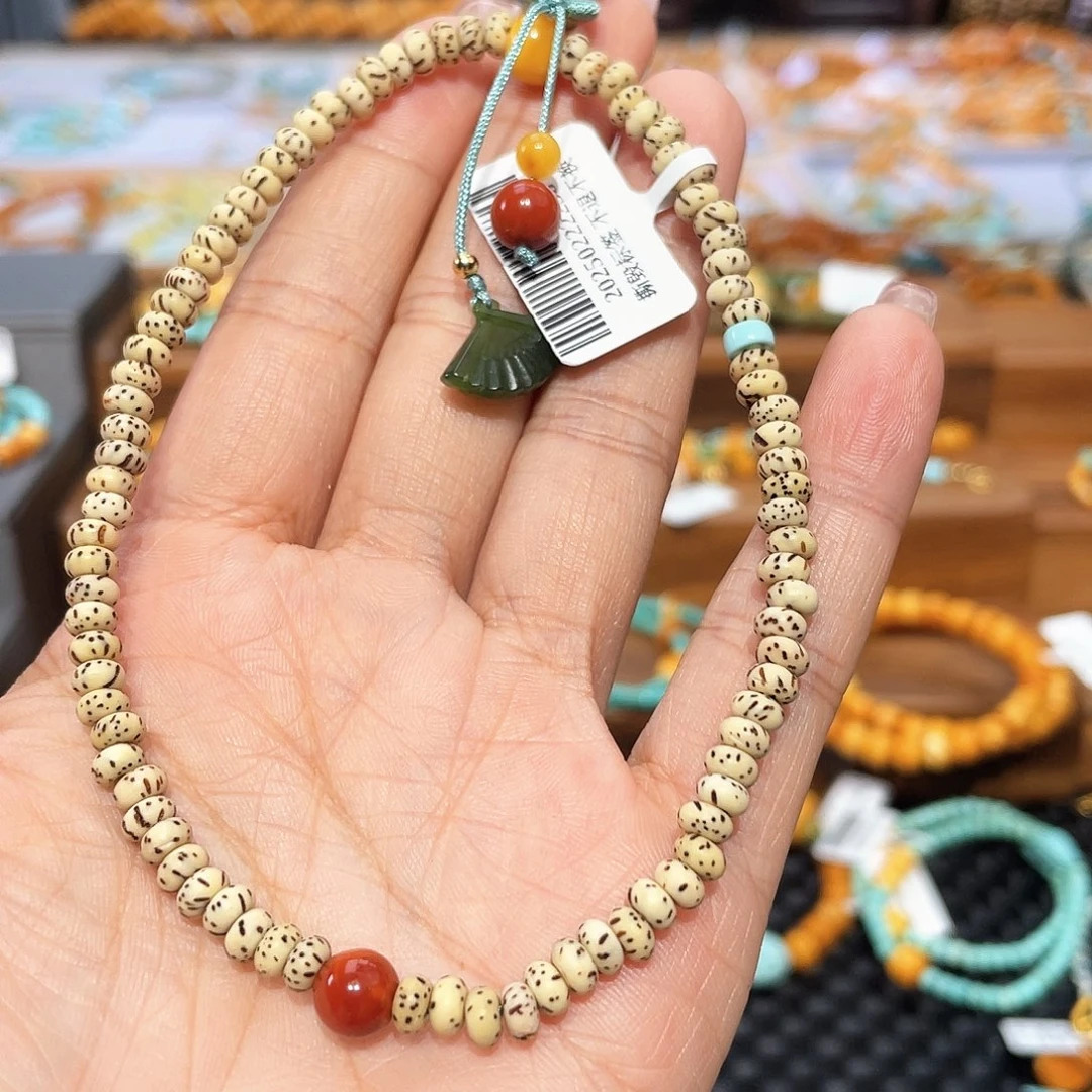 琥珀裸石未镶嵌多样发其一