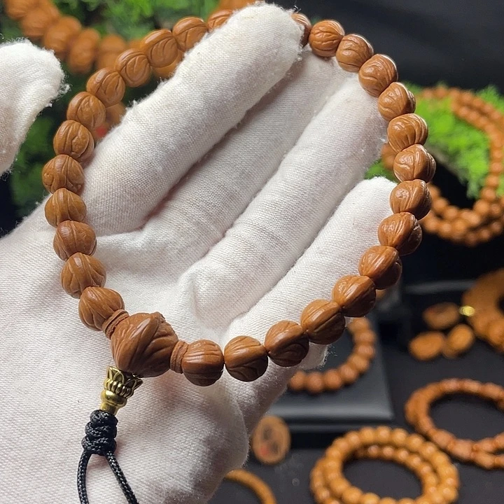 月***呢吊坠桃核秦岭龙纹桃核