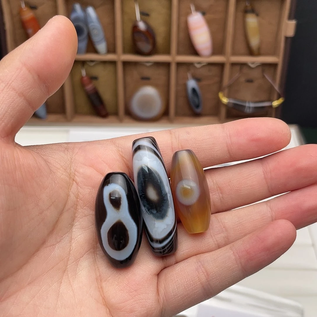 玛瑙/玉髓颈饰未镶嵌花*子