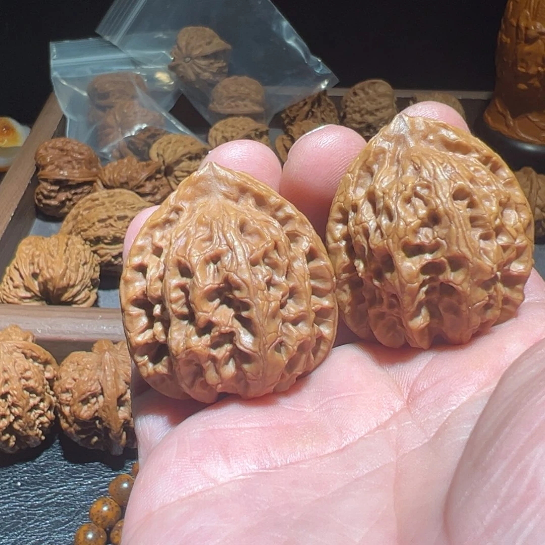 文玩核桃吊坠佛肚