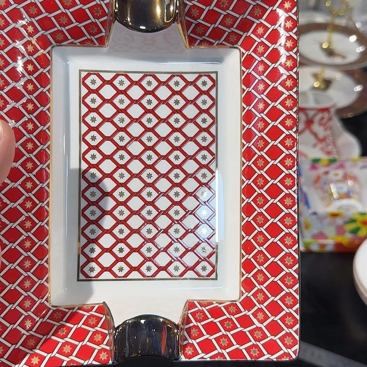 烟灰缸烟灰缸烟灰缸