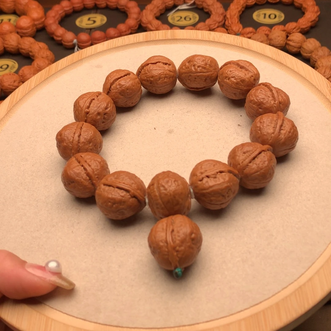 文玩核桃手串一道筋