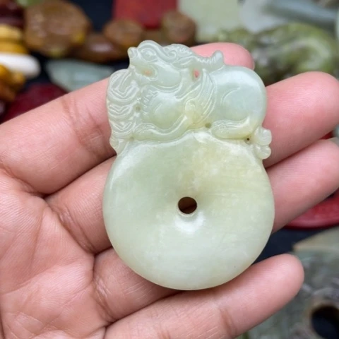 蛇纹石玉颈饰未镶嵌53