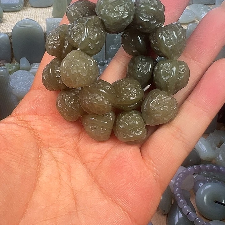 和田玉（糖玉）未镶嵌挂件