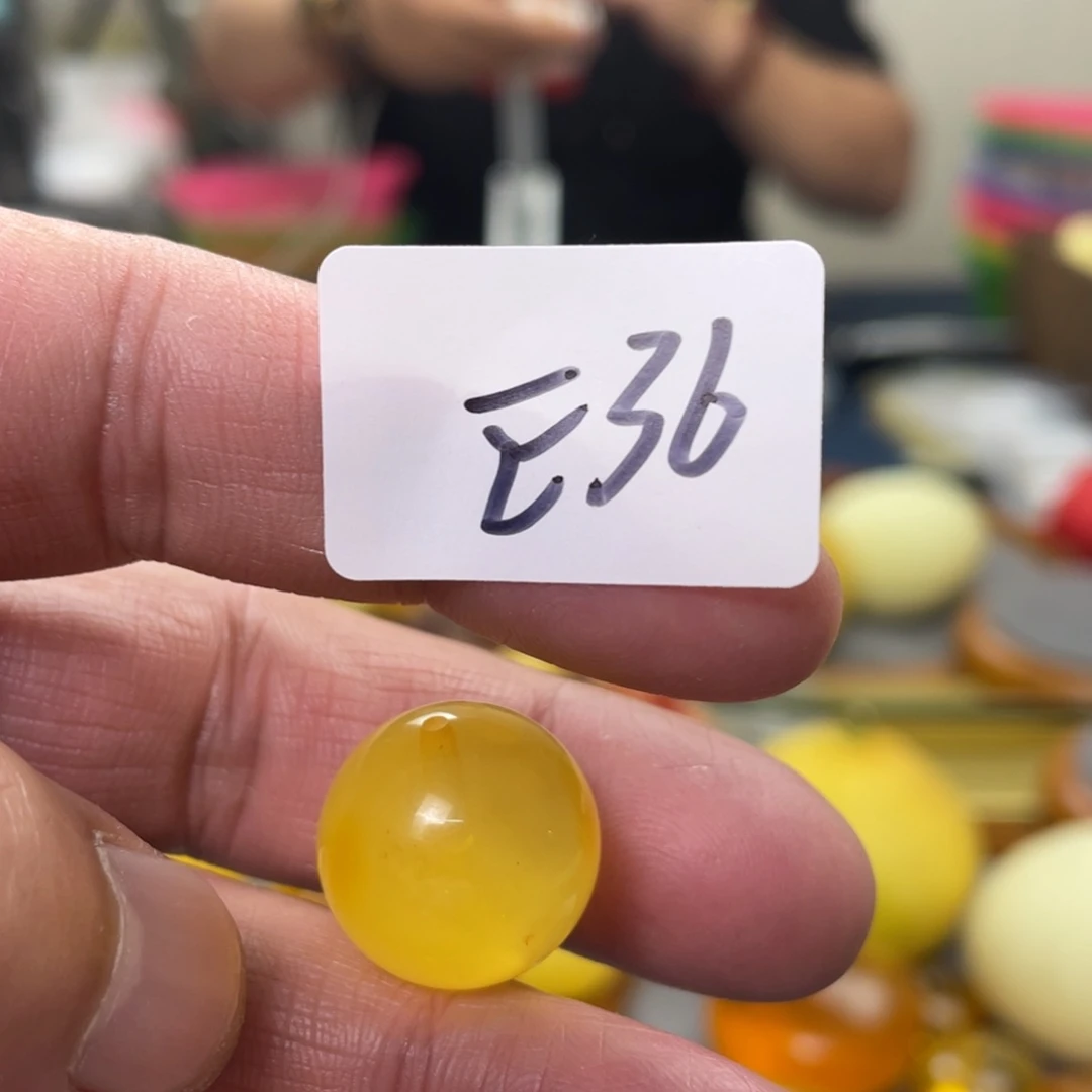 手链琥珀未镶嵌多样性发，发其中一件