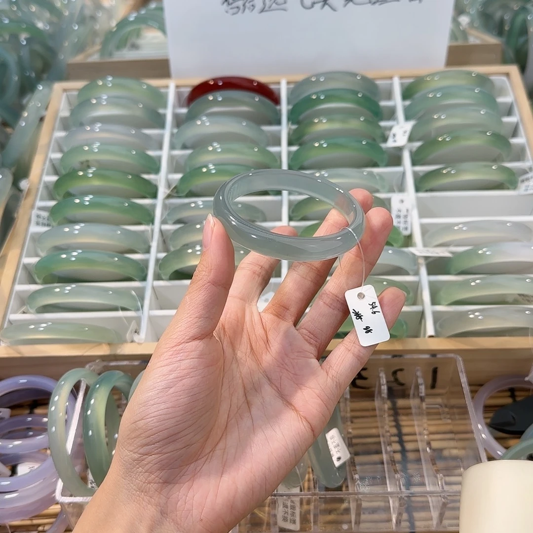 玛瑙/玉髓未镶嵌手镯圈口54.6