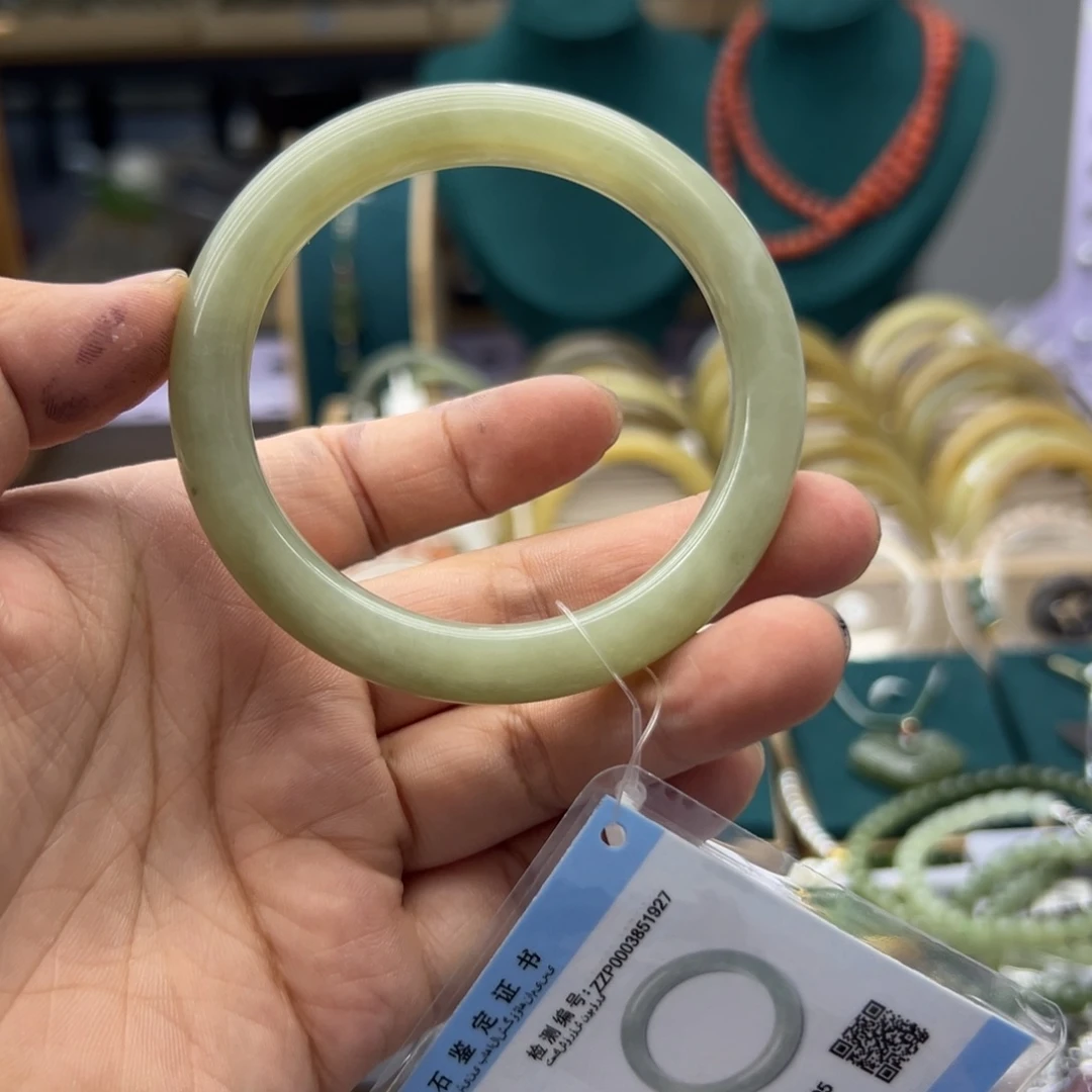 和田玉手镯未镶嵌56.8圈围060