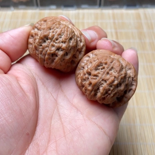 【闪购商品】吊坠文玩核桃血麒麟………