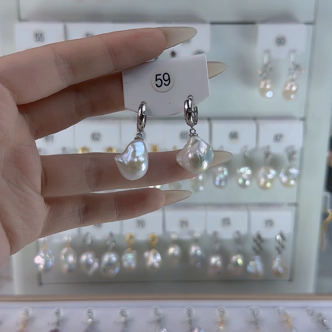 弥***贵淡水珍珠耳饰未镶嵌