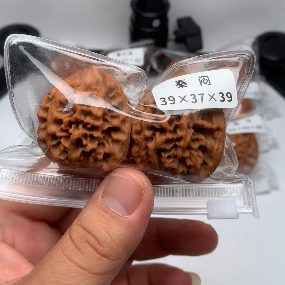 文玩核桃吊坠秦闷