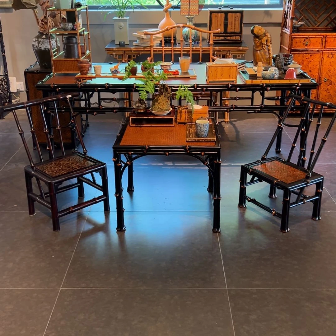 疯****子一桌两椅桌子边长60高度54