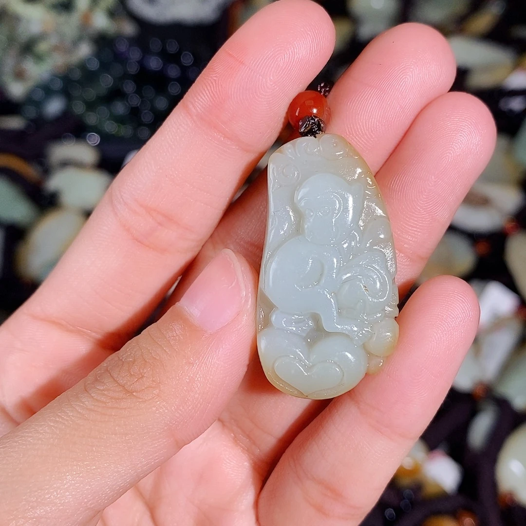 和田玉未镶嵌颈饰