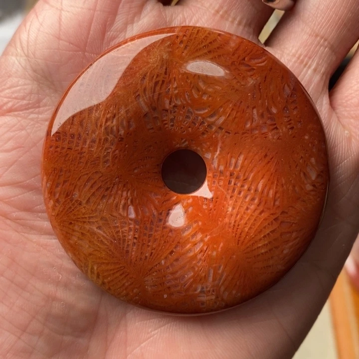 硅化玉颈饰未镶嵌静**开