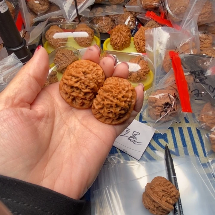 观***海桃核吊坠秦闷核桃