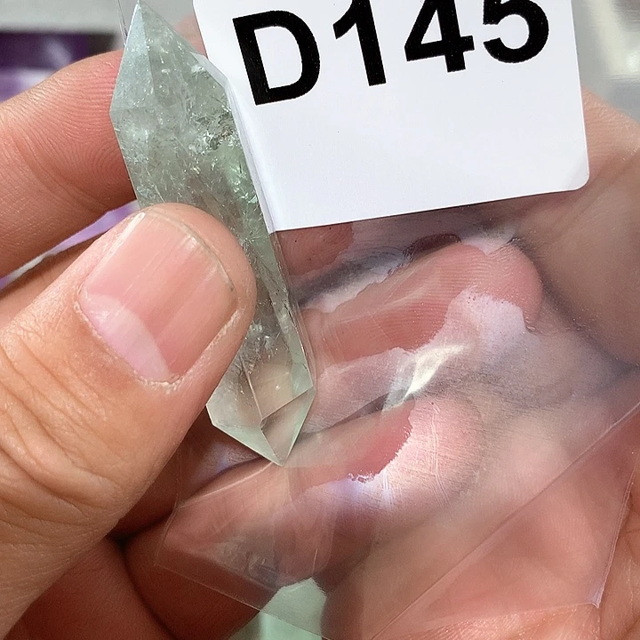 绿水晶天然水晶柱子D145未镶嵌静*