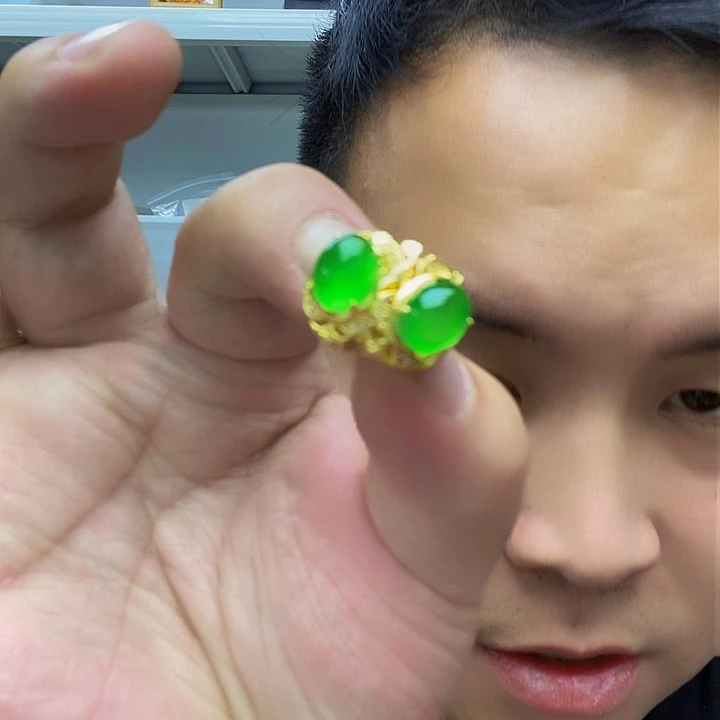 翡翠颈饰14K金镶嵌耳扣