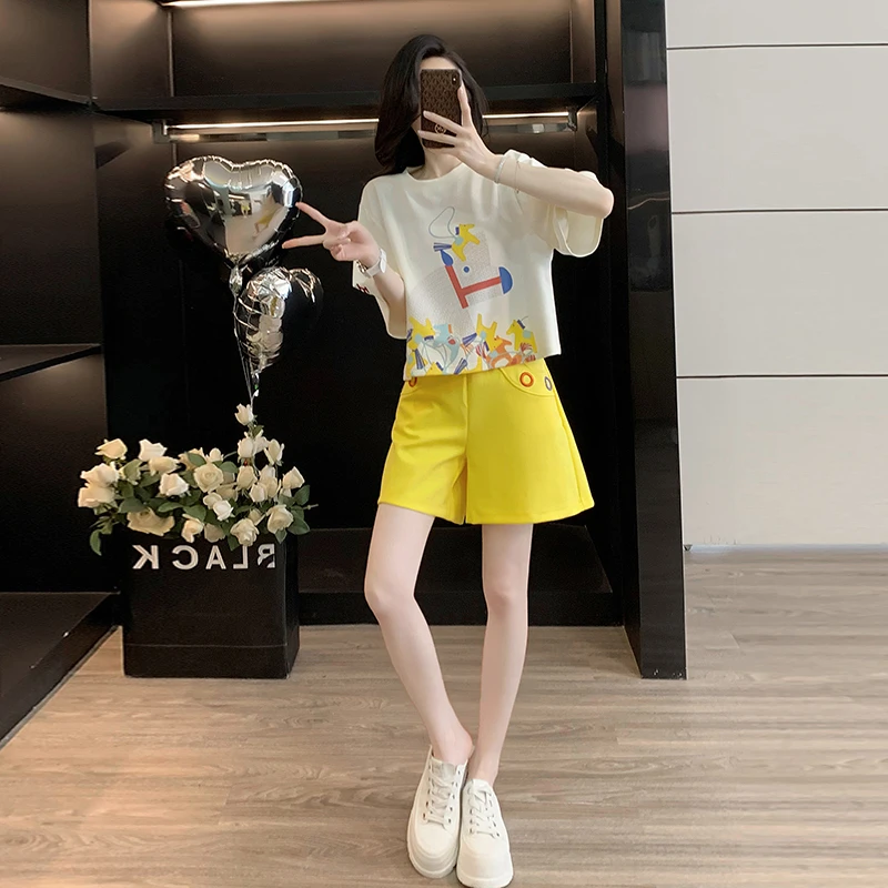 潮牌时尚套装女夏新款洋气减龄上衣黄色短裤两件套小个子穿搭