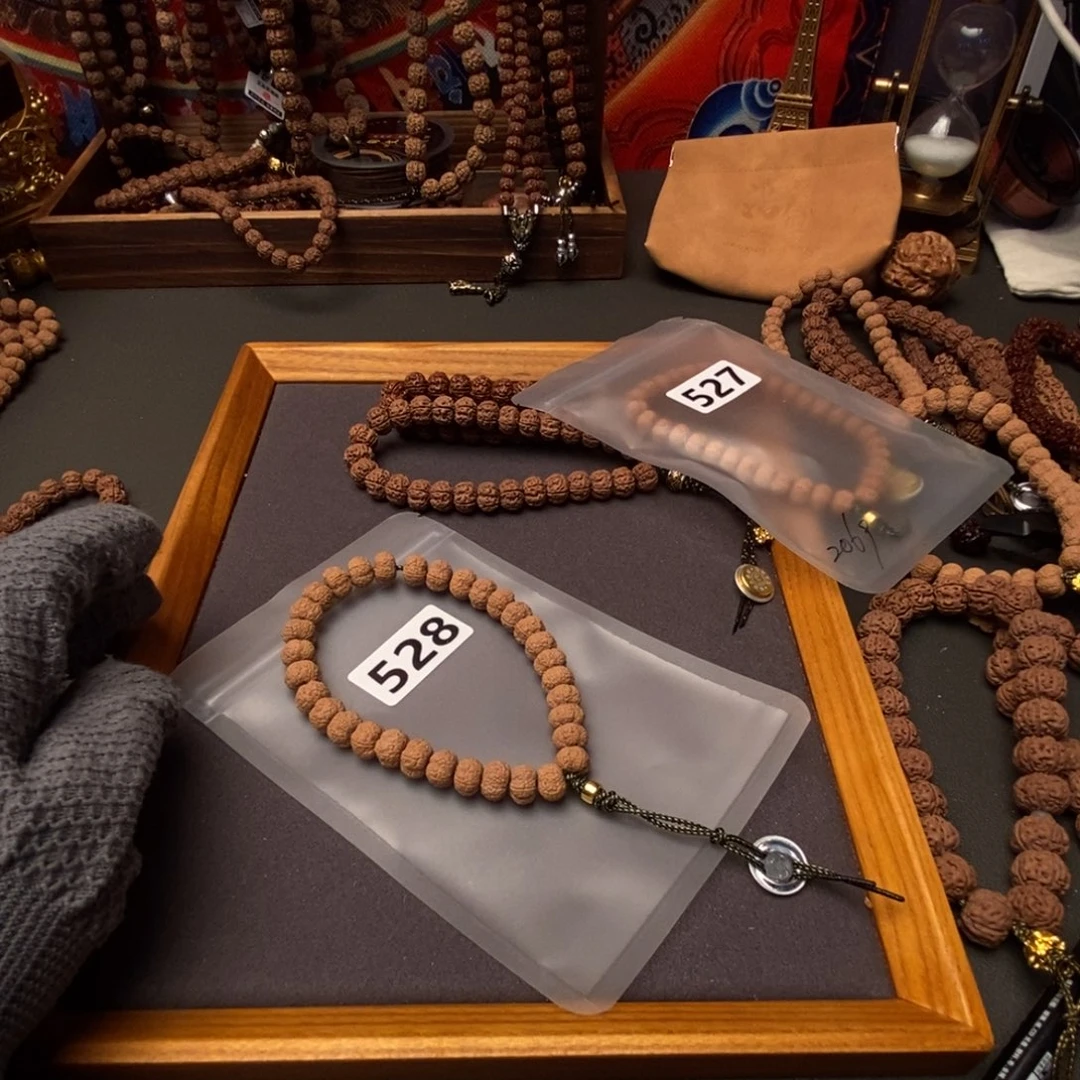 b***孩吊坠金刚菩提哦哦哦哦哦哦哦哦哦哦哦