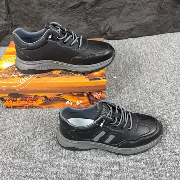 打蜡皮防滑轻质中跟透气休闲皮鞋百搭春季舒适黑色时尚休闲鞋