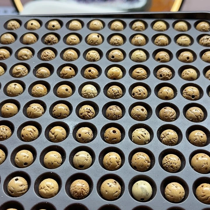 白玉菩提吊坠微瑕9金刚圆100颗