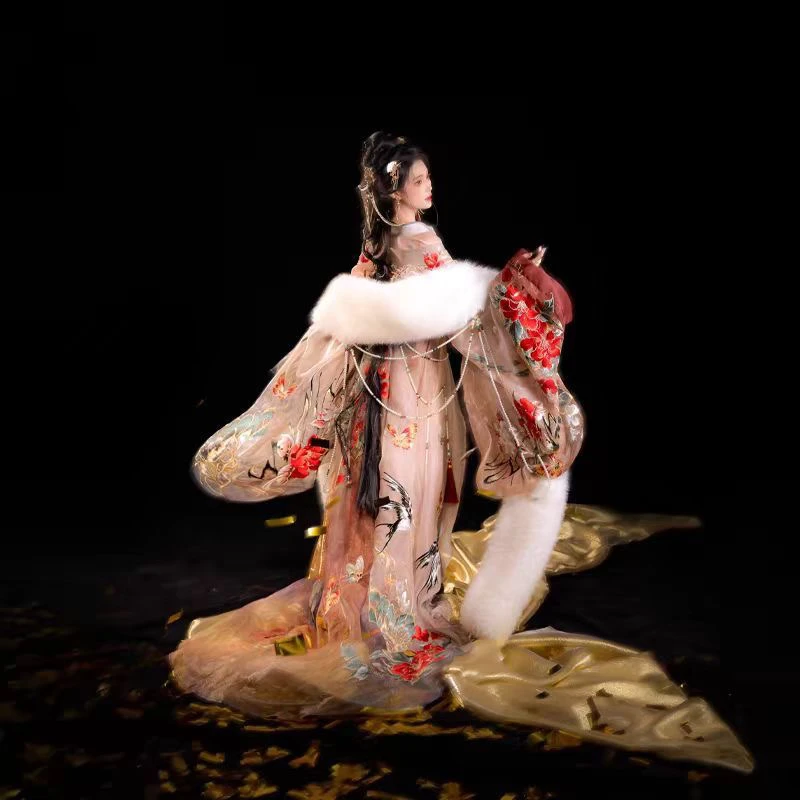 2024国风大典秀款【梁上燕·春辞】原创重工刺绣汉元素春款