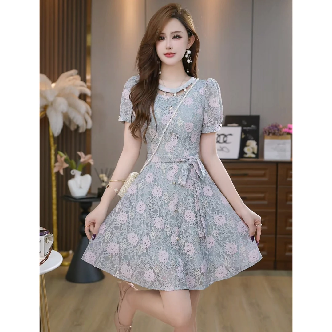 【薄荷鸢尾】轻奢圆领刺绣蕾丝收腰显瘦A字连衣裙 A3131