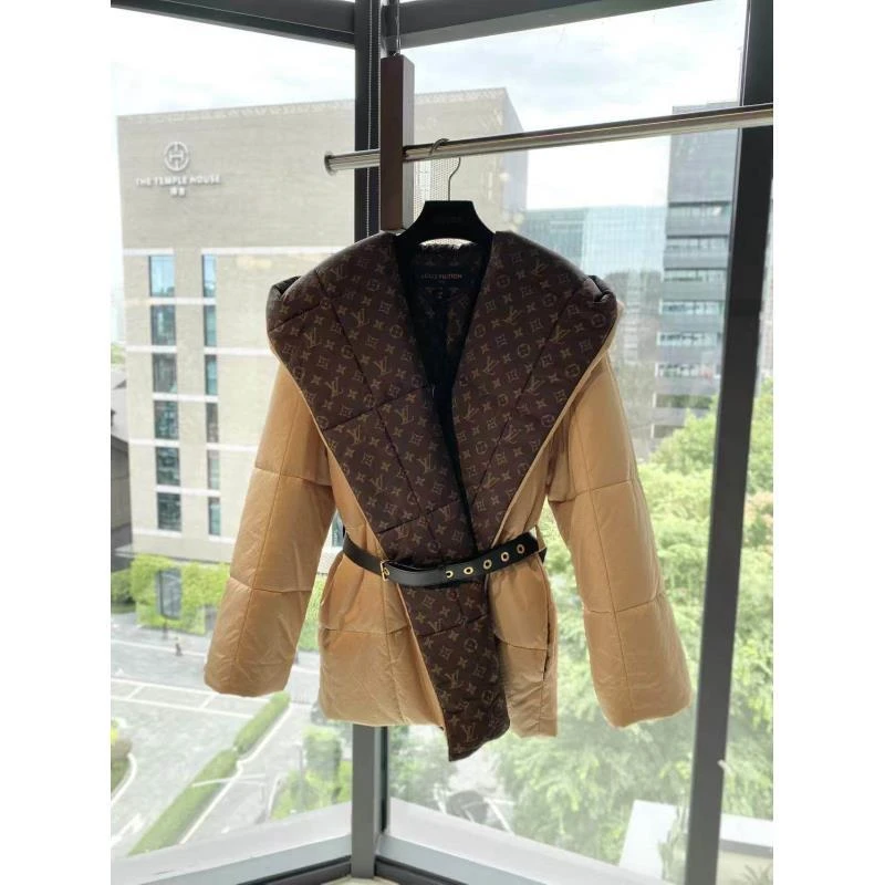 未使用 LouisVuitton/路易威登 AA3516 锦纶 内里满印羽绒服 42码