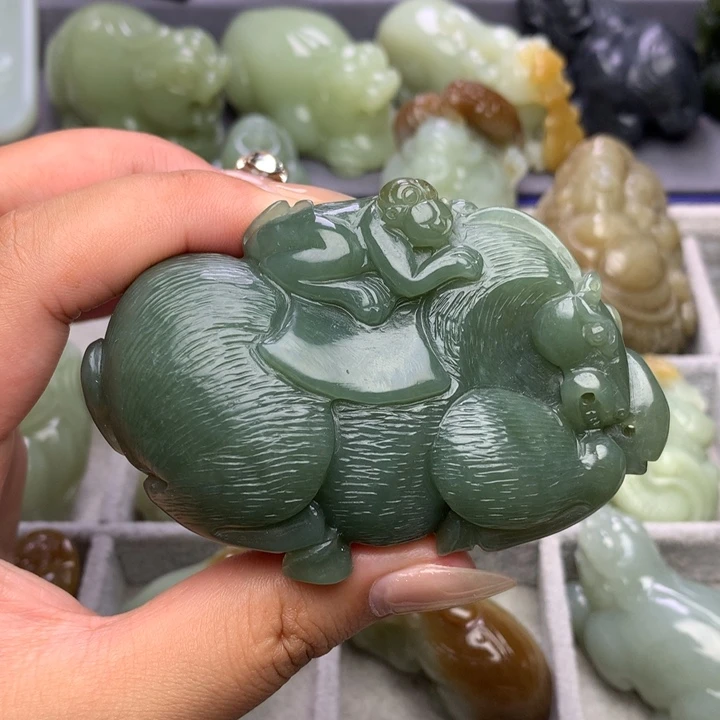 未镶嵌和田玉把件