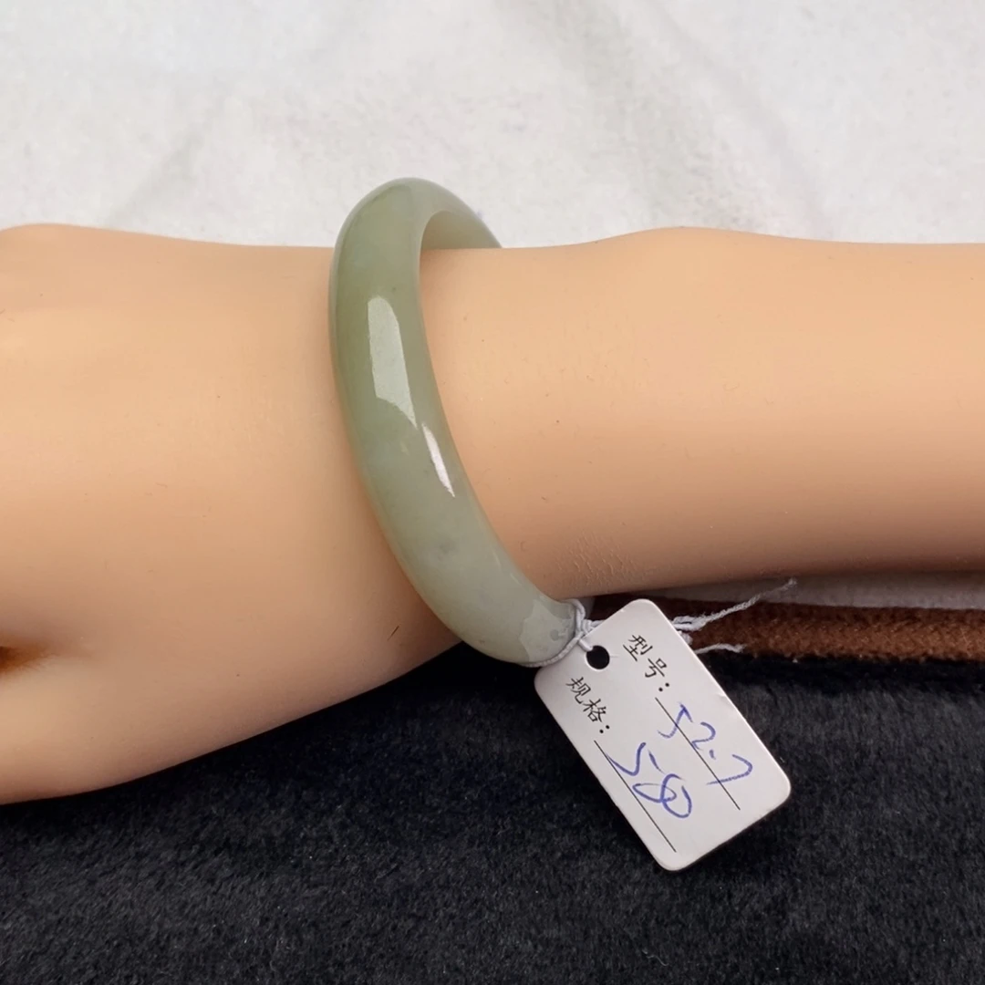 翡翠未镶嵌手镯（贵妃镯）13658052