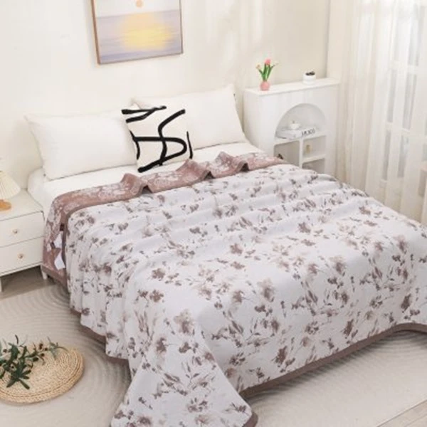 x【加大墨羽花境-咖】230*250cm四季通用多功能床盖