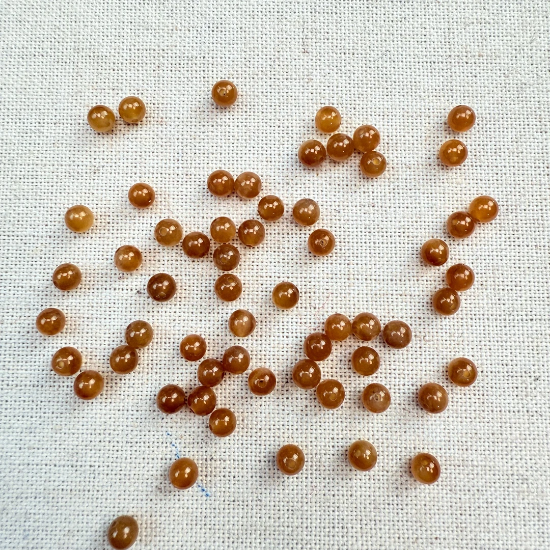 4mm和田玉且末金山糖糖玉(浅色)圆珠【10颗】多样性发货-HT2256