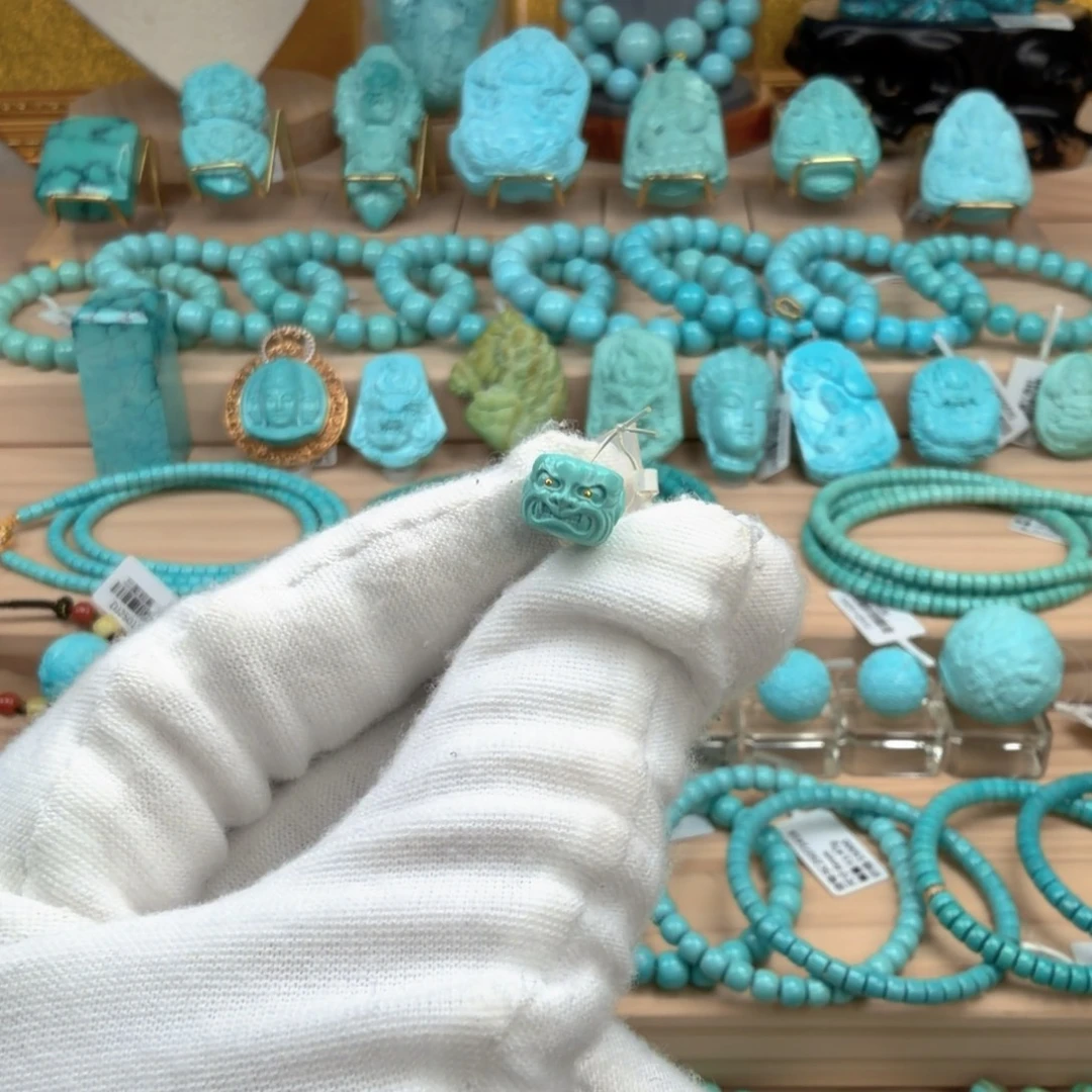 绿松石未镶嵌珠宝奇石