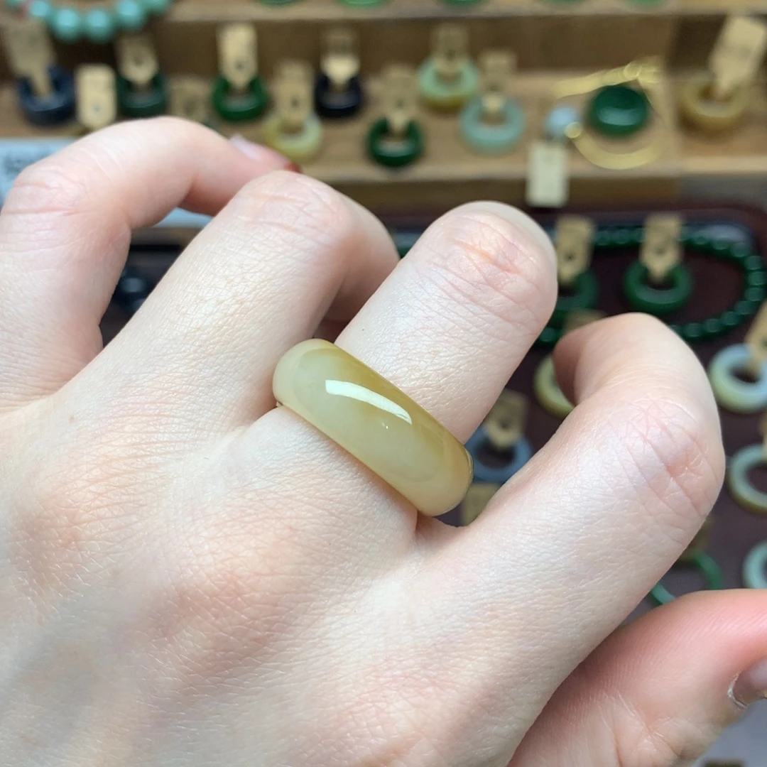 和田玉戒指未镶嵌