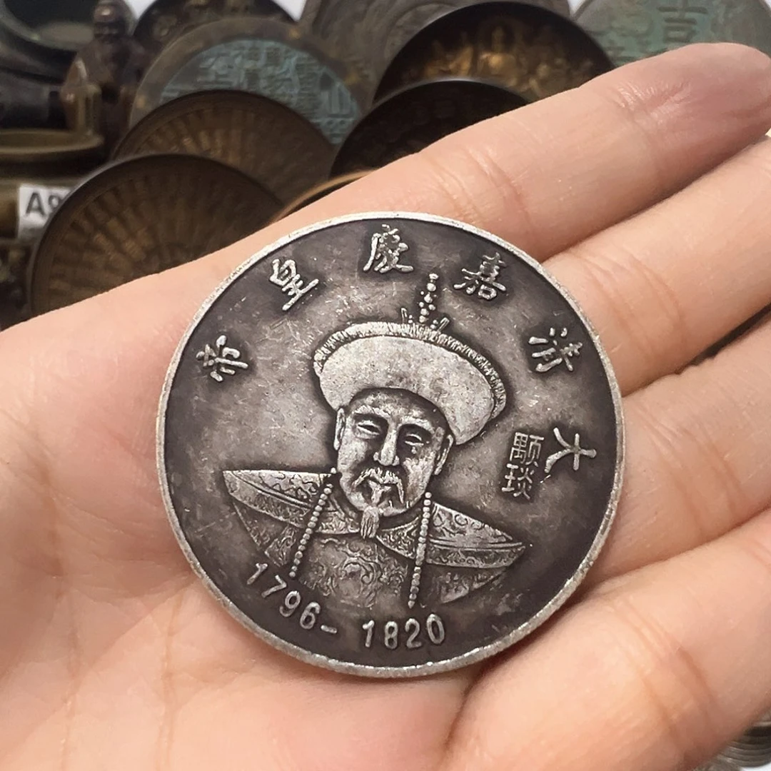 金属复古风格摆件