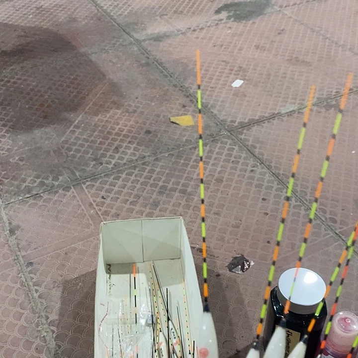 台北小短漂发4根，