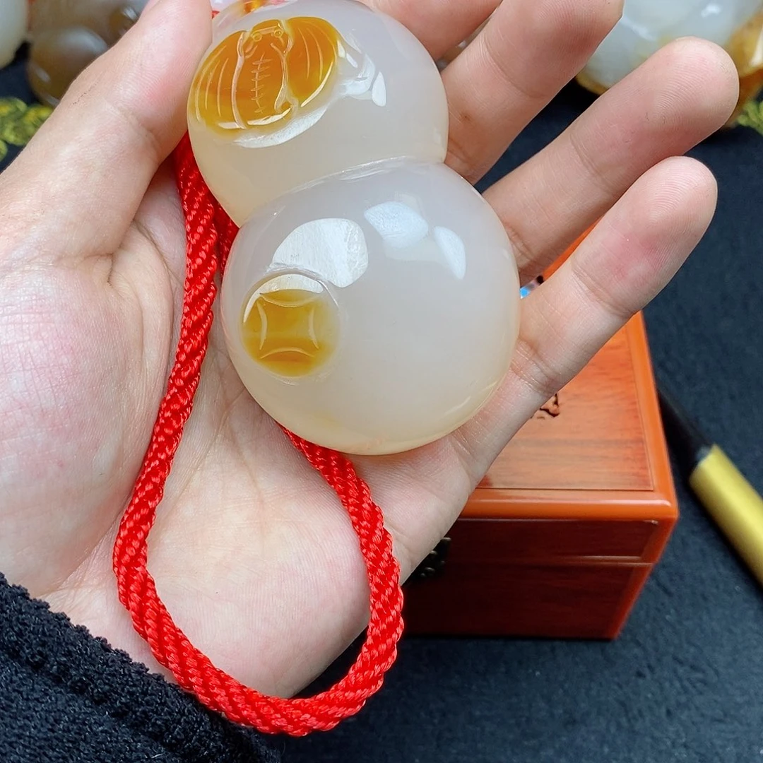 棒***.玛瑙/玉髓未镶嵌珠宝奇石