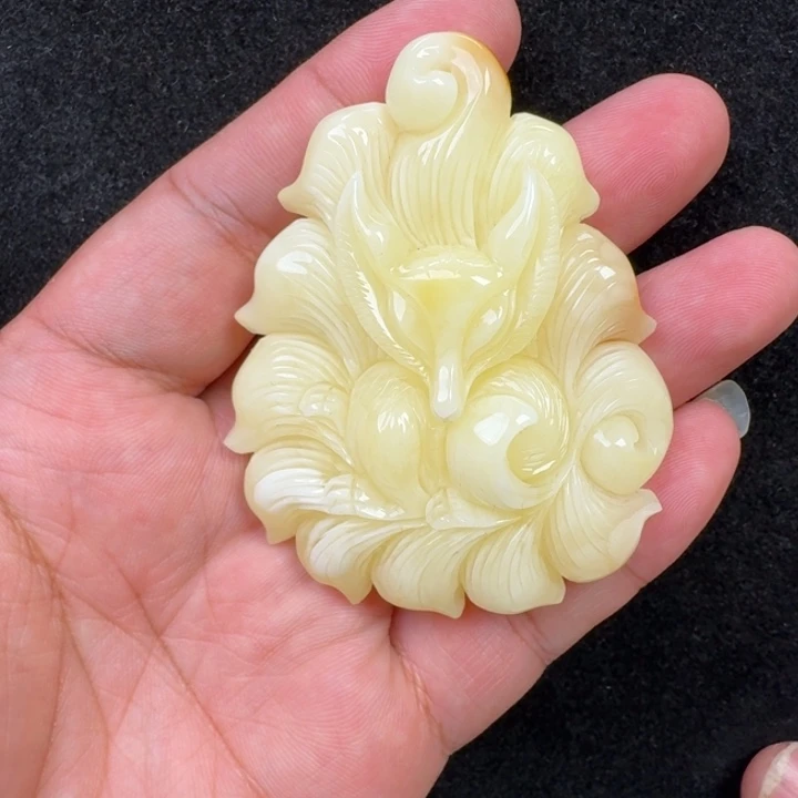 蜜蜡未镶嵌珠宝奇石