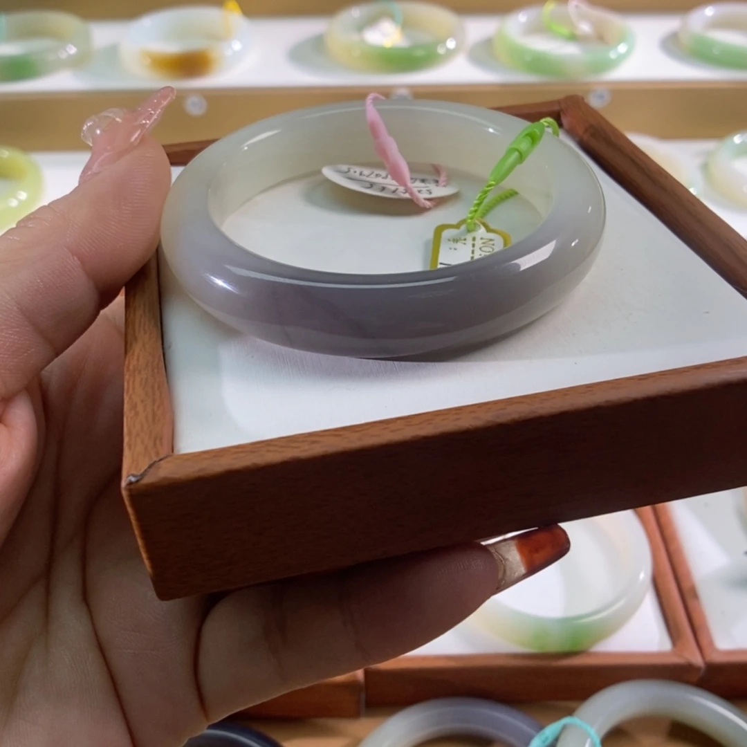 【闪购商品】和田玉手镯未镶嵌翠白手镯