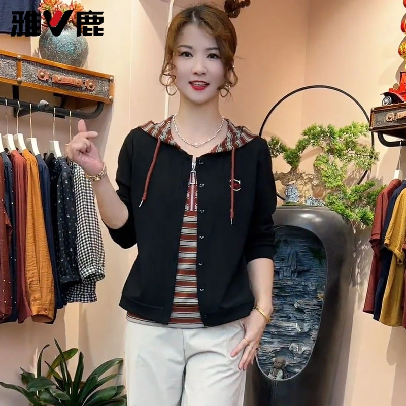 雅鹿秋季新款洋气百搭连帽条纹卫衣拼接假两件减龄长袖上衣